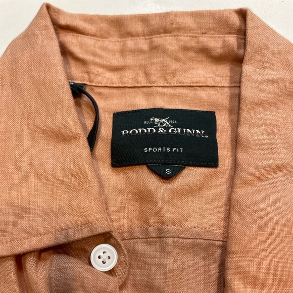 NWOT Rodd & Gunn Sports Fit Button Down Size Medium - Picture 3 of 3